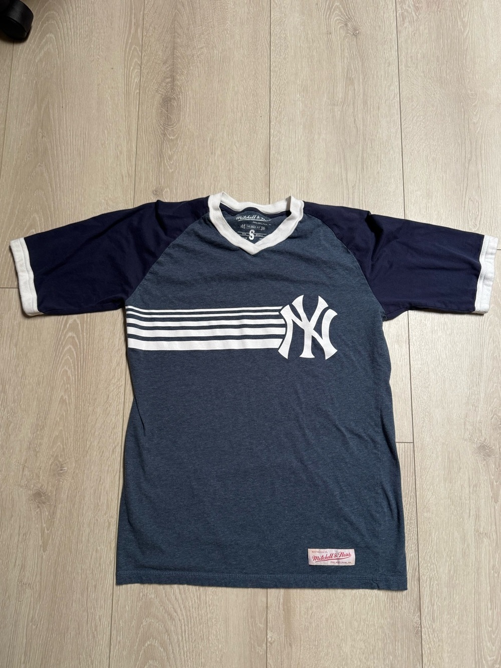 Mitchell & Ness Navy and White New York Yankees Raglan Tee